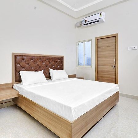 Collection O Pearl Inn Guest House Gwalior Exteriör bild