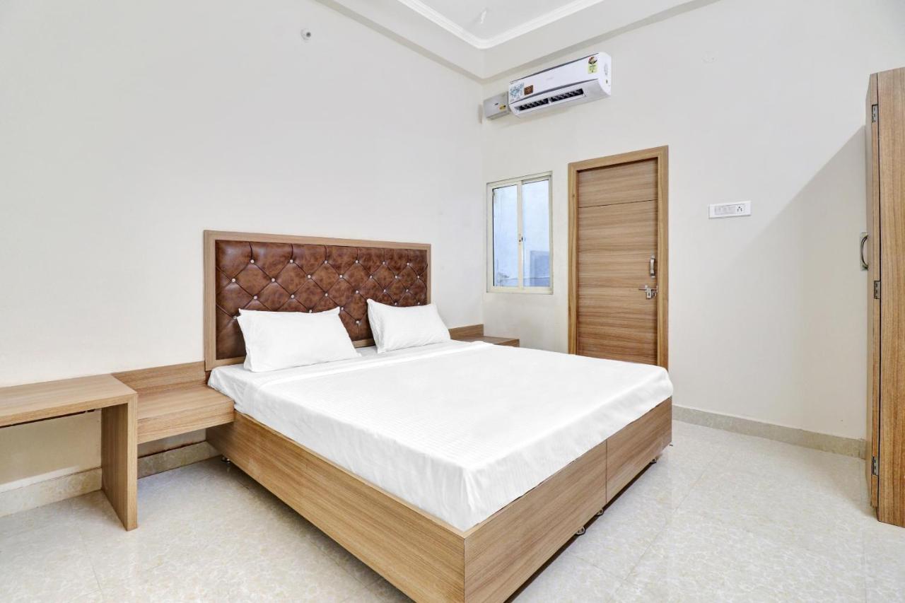 Collection O Pearl Inn Guest House Gwalior Exteriör bild